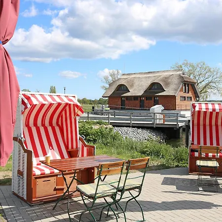 Feriehus Faehrhaus Nr 12 Haus Mit Sauna- Und Schwimmbadnutzung Im Ahoi Erlebnisbad Sellin (Rugen)